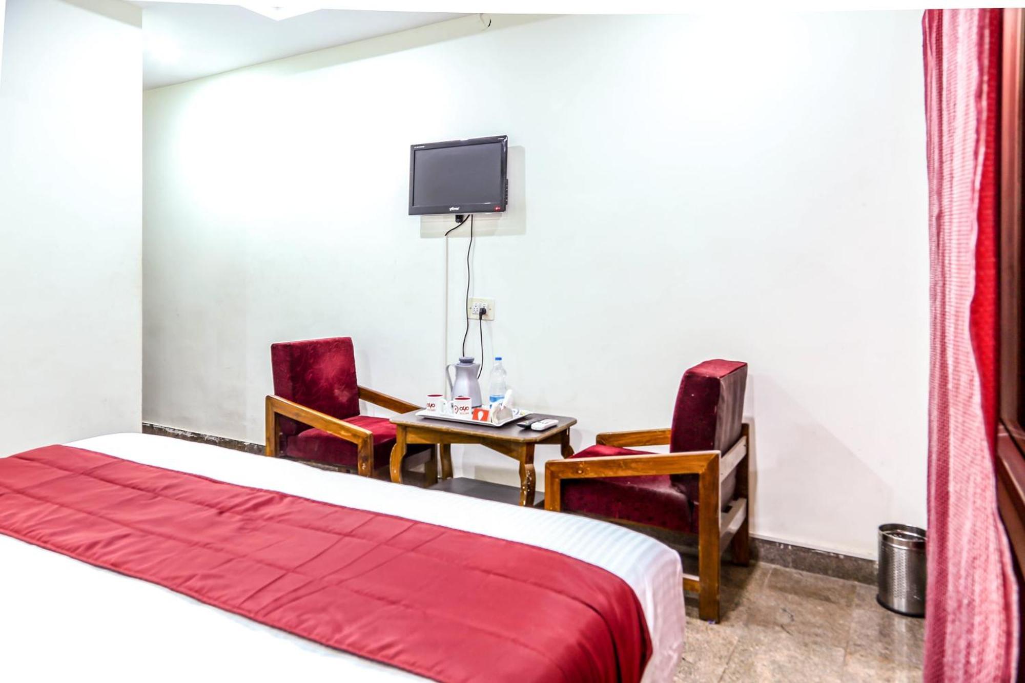 Collection O Poojith Residency Hotel Tirupati Ngoại thất bức ảnh