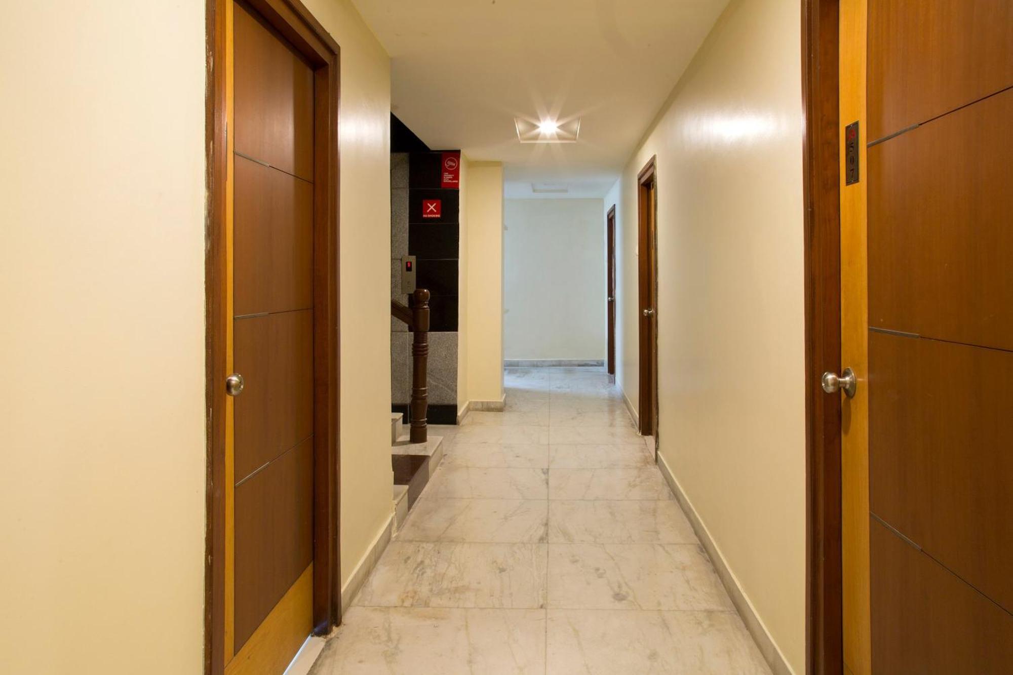 Collection O Poojith Residency Hotel Tirupati Ngoại thất bức ảnh